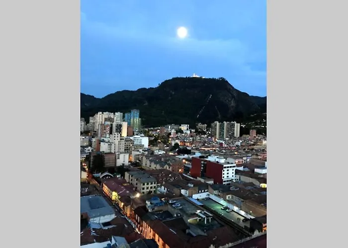 - Apto En El Corazon De La Ciudad Con Vista Unica